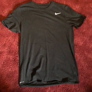 Nike dry-fit Black T-shirt. Small